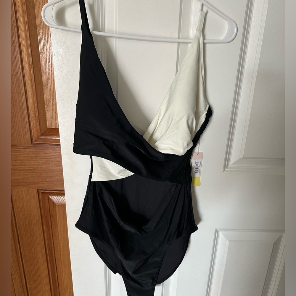 Black & White Colorblock One-Piece Swimsuit